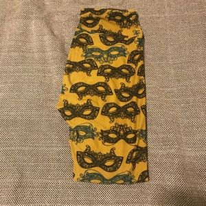Lularoe masquerade leggings